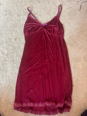 Women's Lace-Trim Slip Nightdress in Burgundy
